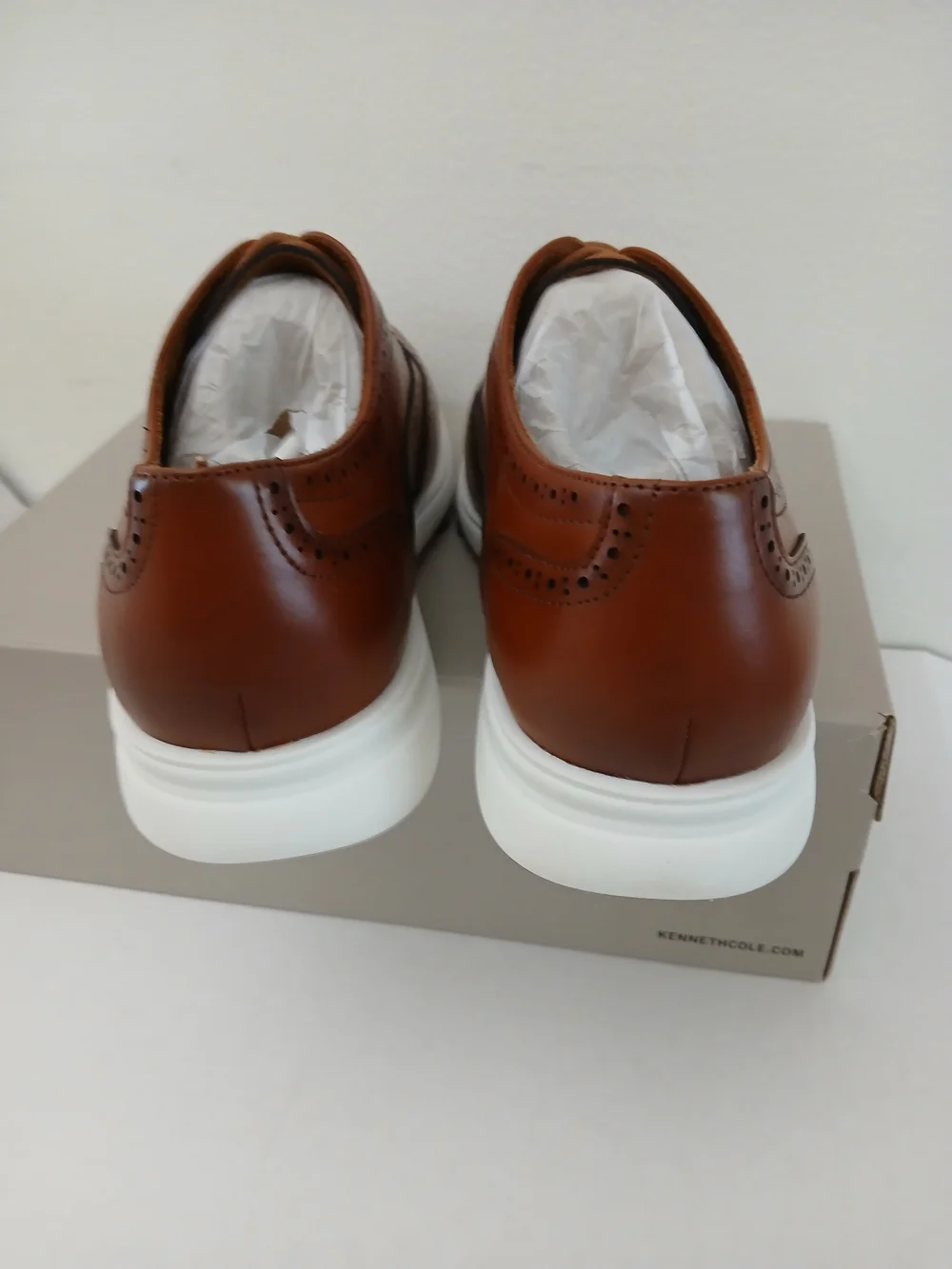 Kenneth Cole Tan Men's Nio Wingtip Lace Up Oxfords with White Sole $30